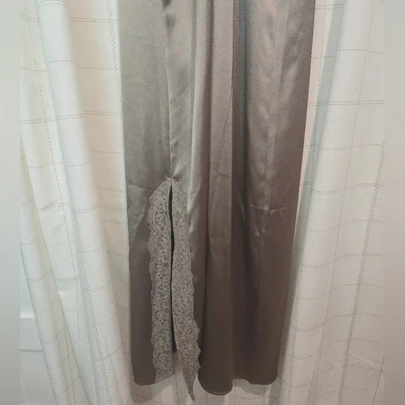 House Of Harlow Satin Effect Slip Dress - Picture 9 of 11